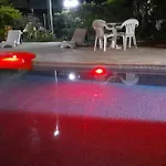 Condominio Encantador Com Piscina