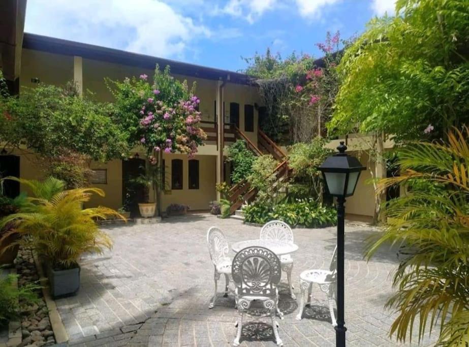 Apartamento Encantador Com Piscina