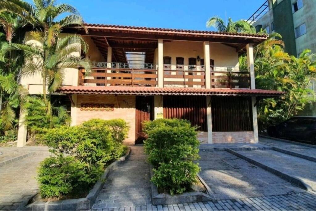 Encantador Com Piscina *